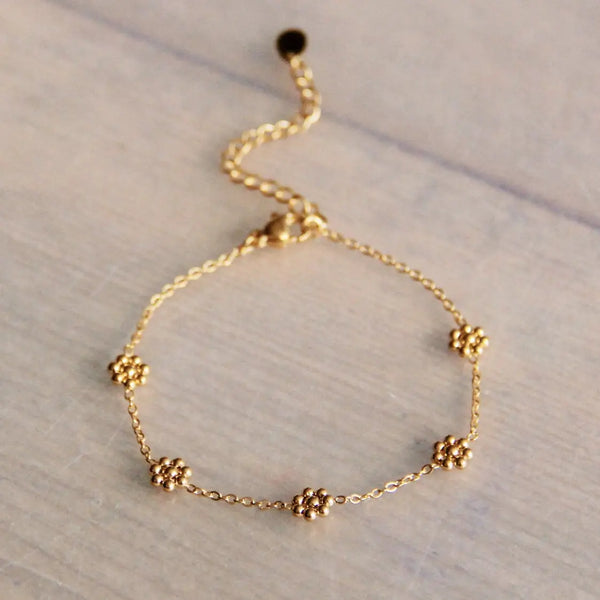 Dainty Flower Bracelet