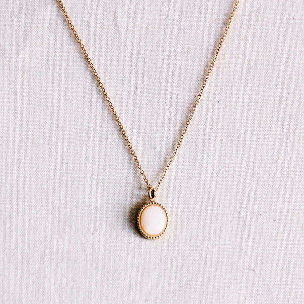 Oval Stone Pendant Necklace