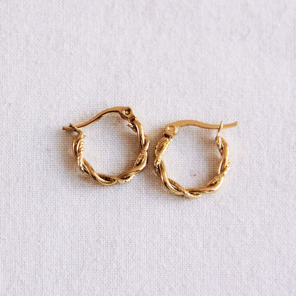 Dainty Twist Hoop