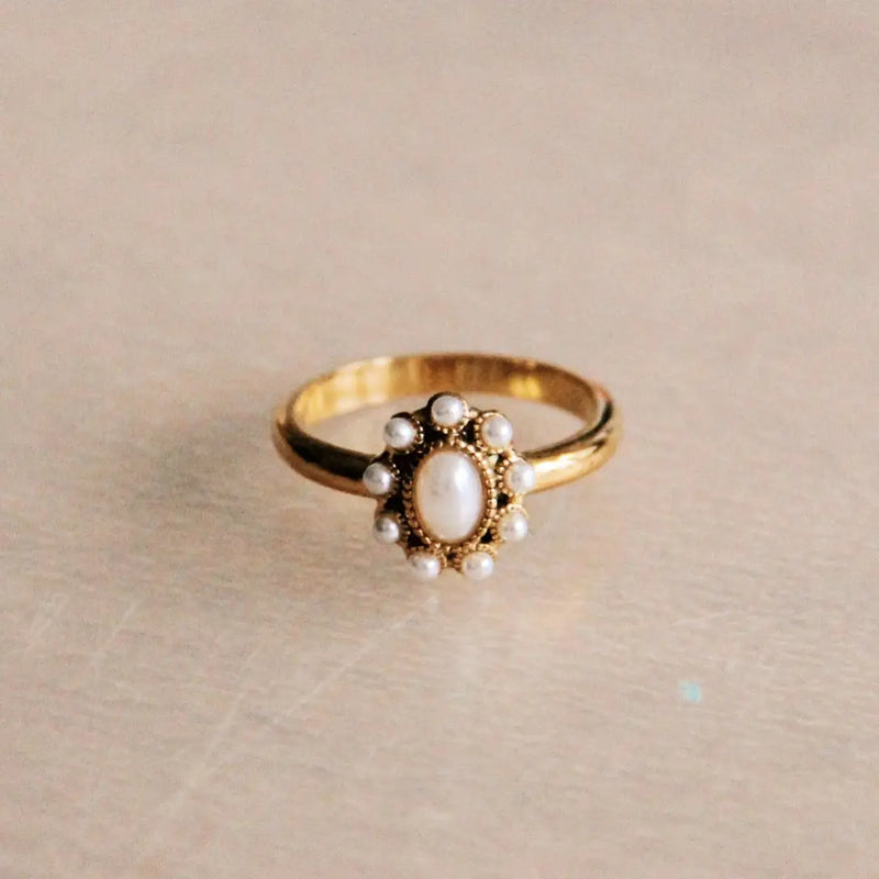 Vintage Pearl Stone Ring